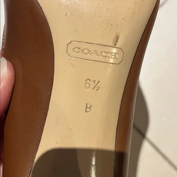 Coach Madyline Made in Italy- brown leather shoes- great condition - size 6,5 - Picture 13 of 16